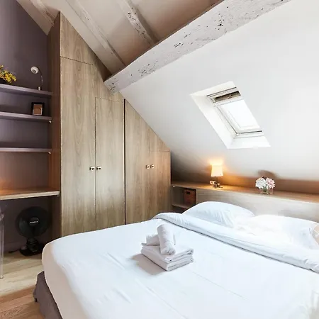 Place Des Vosges - 1br With Balcony - Cityapartmentstay Apartment