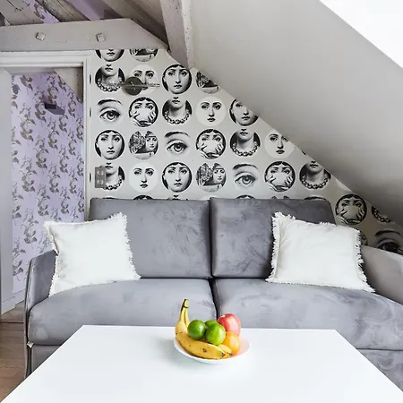 Apartment Place Des Vosges - 1br With Balcony - Cityapartmentstay *