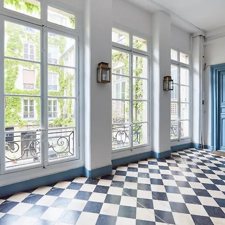 Place Des Vosges - 1br With Balcony - Cityapartmentstay
